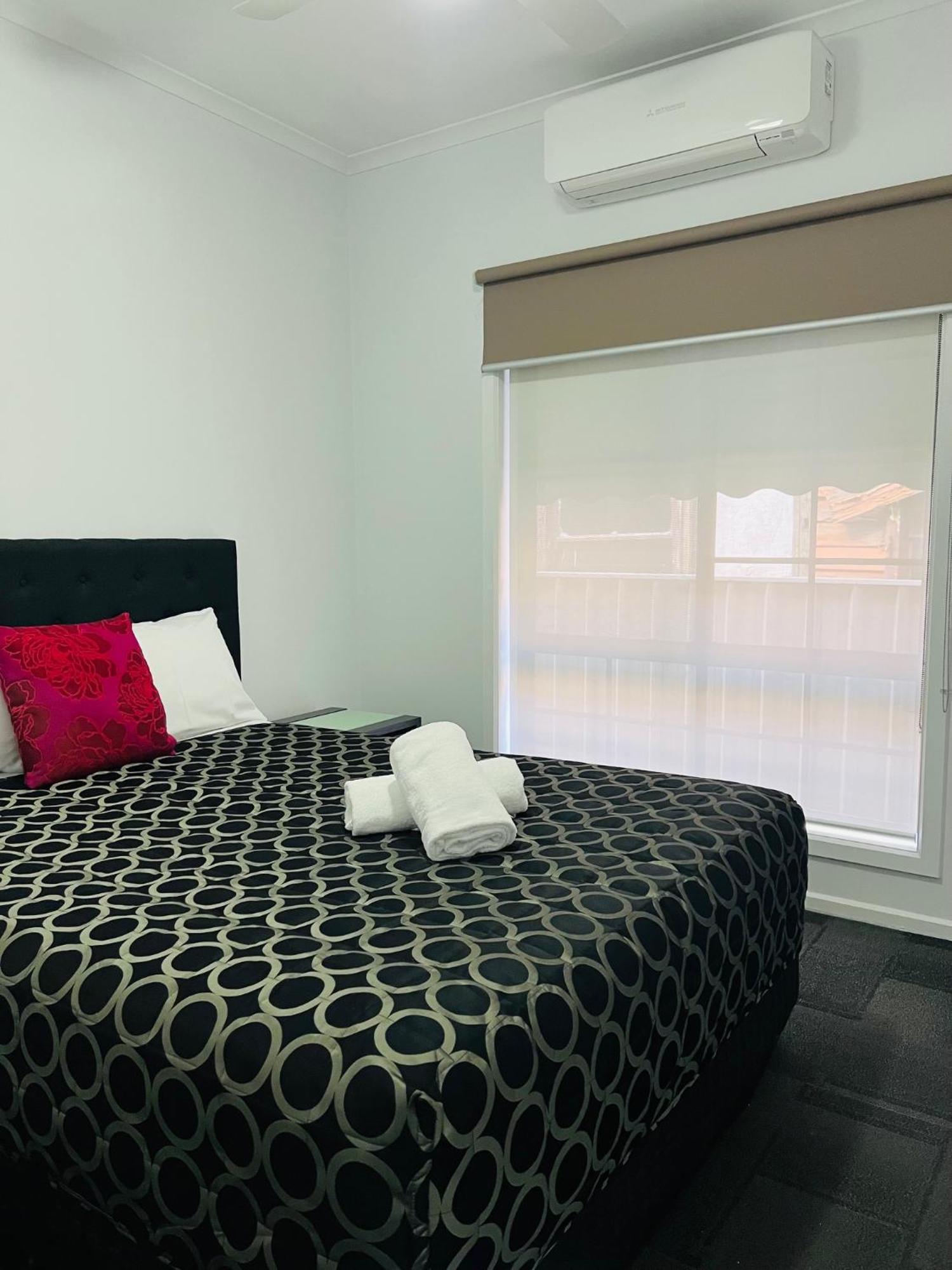 The Cottage Motor Inn Albury Cbd Exteriör bild